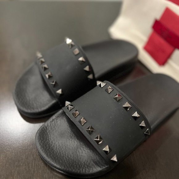 ROCKSTUD RUBBER SLIDER SANDAL - Picture 5 of 11
